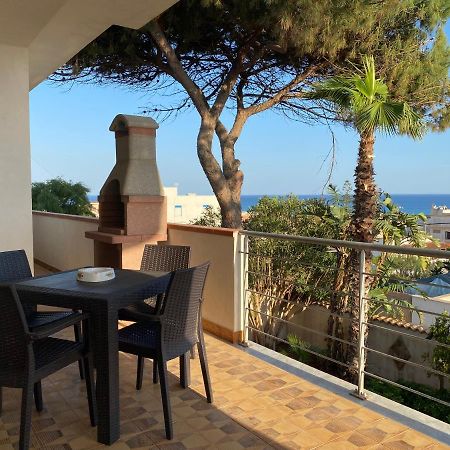 Sea View - Beautiful Terrace With Bbq Apartamento Triscina Exterior foto