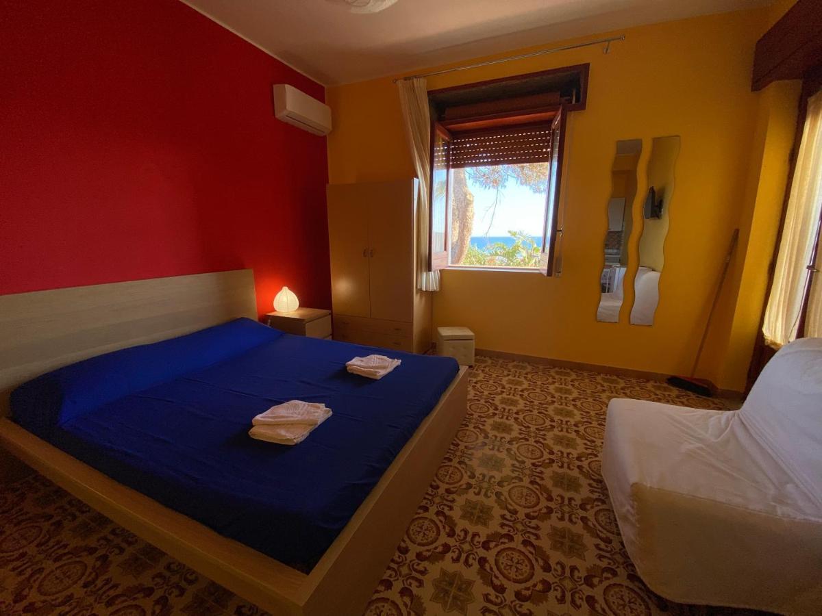 Sea View - Beautiful Terrace With Bbq Apartamento Triscina Exterior foto