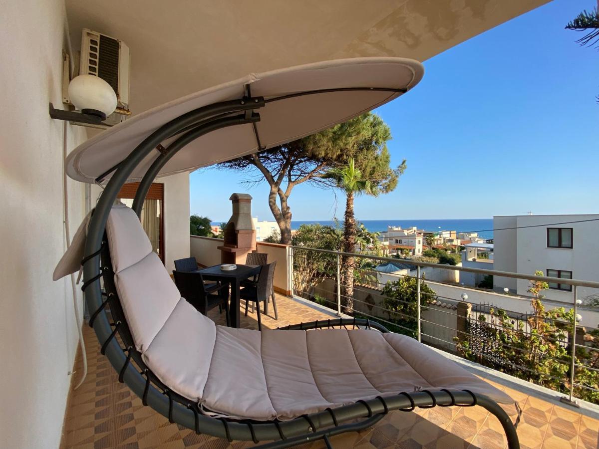 Sea View - Beautiful Terrace With Bbq Apartamento Triscina Exterior foto